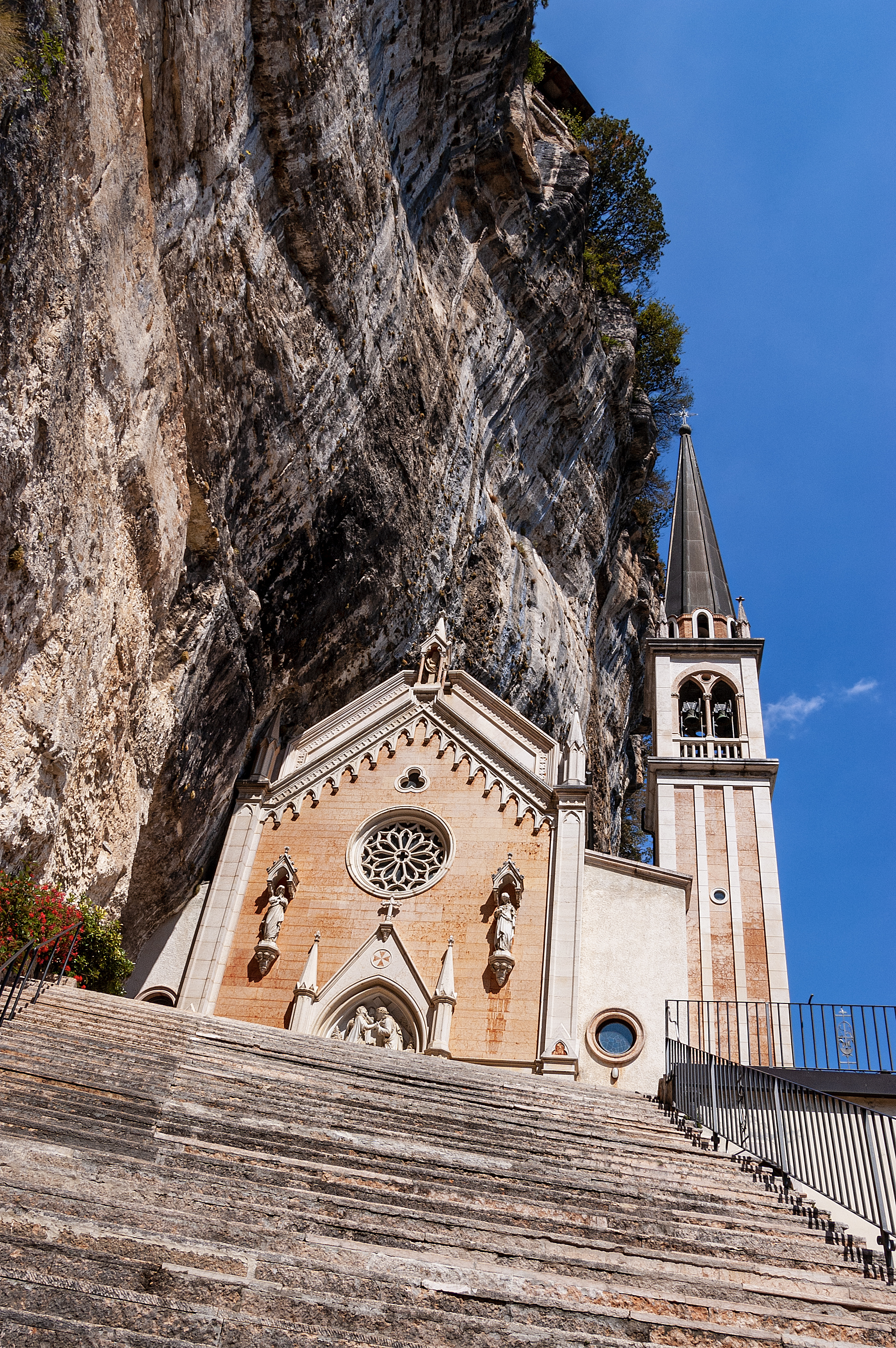 Santuario Madonna della Corona