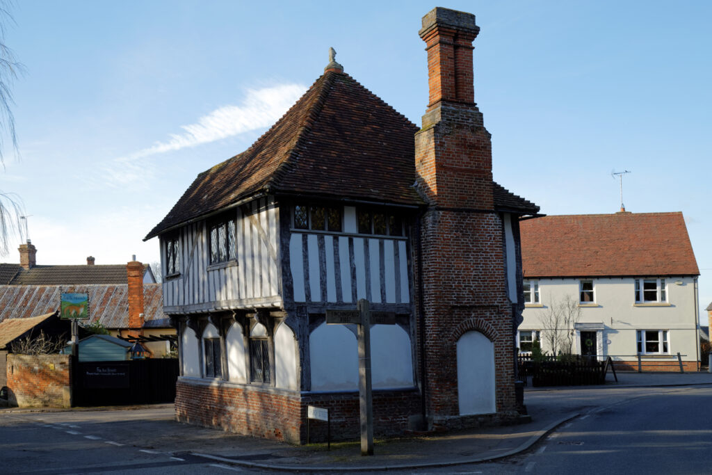 moot hall in steeple bumpstead